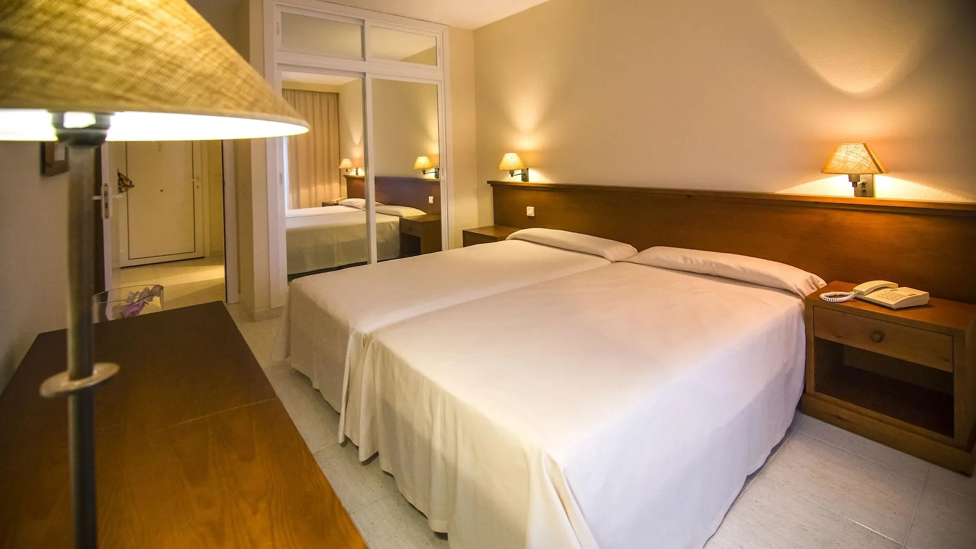 Aparthotel Las Dunas Chiclana de la Frontera