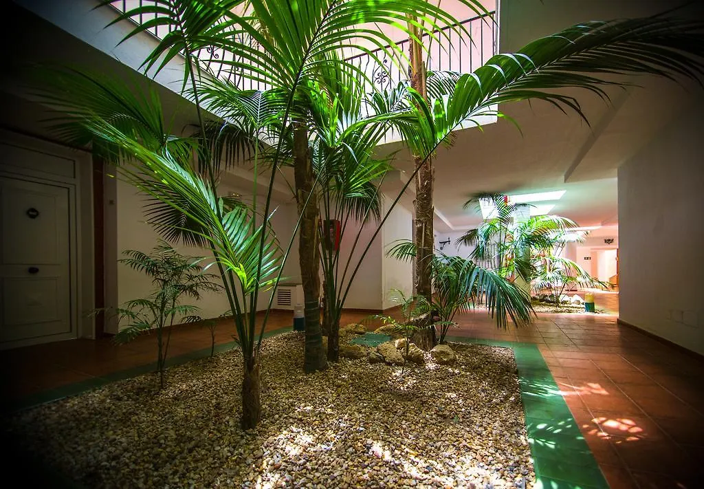 Aparthotel Las Dunas Chiclana de la Frontera 4*,
